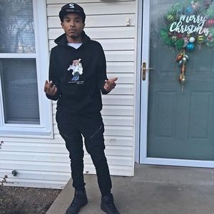 Meet your Posher, Devin